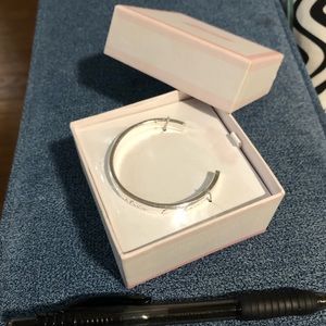 NWT “Jesus loves me this I know” toddler bracelet